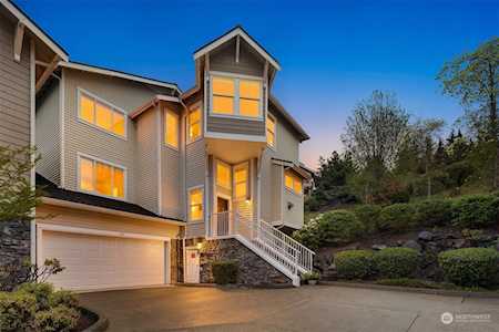 1601 NE Katsura St #701 Issaquah, WA 98029
