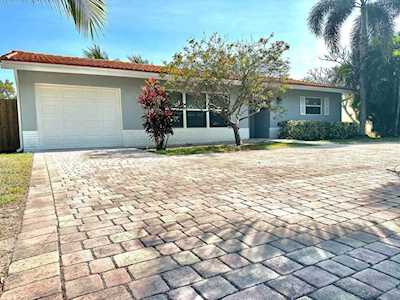 2100 NE 29 Street Lighthouse Point, FL 33064