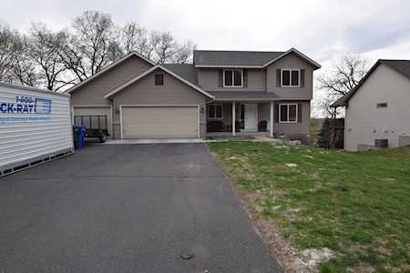 1601 Burg Avenue Saint Paul, MN 55119
