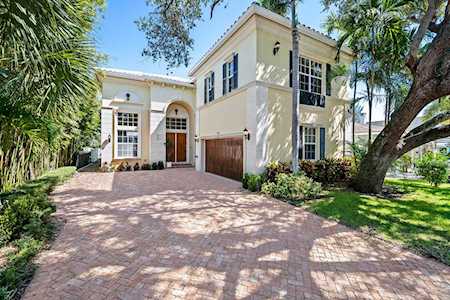 226 N Lakeside Drive Lake Worth Beach, FL 33460