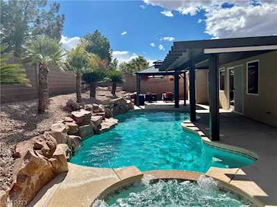 8217 Cabin Springs Ave Las Vegas, NV 89131
