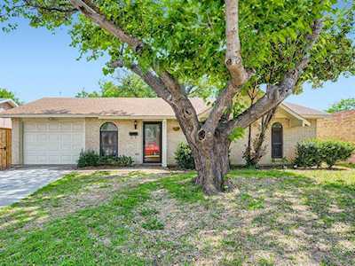 801 Cielo Vista Drive Grand Prairie, TX 75052
