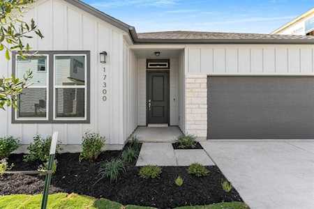 17315 Emperador LN Pflugerville, TX 78664