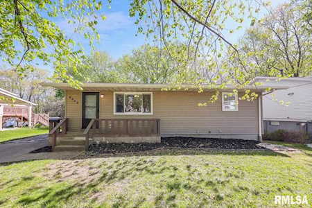 6342 N Devonshire Dr Peoria, IL 61615