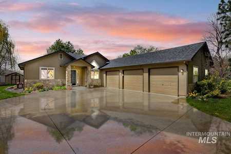 631 W Bosanka Eagle, ID 83616
