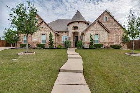 9137 Glendara Drive North Richland Hills, TX 76182