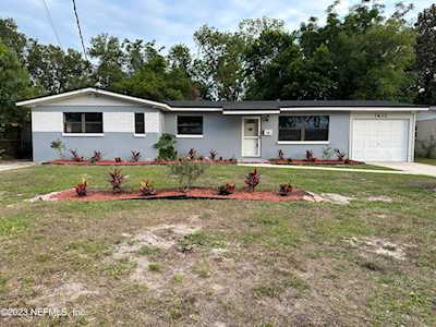 7632 Brockhurst DR Jacksonville, FL 32277