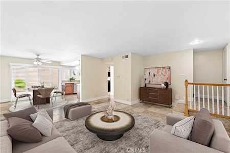 17769 La Rosa Ln Fountain Valley, CA 92708