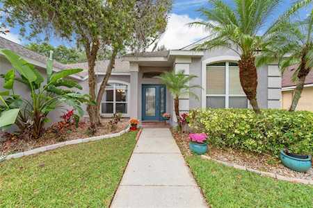 5126 Whispering Leaf Trl Valrico, FL 33596