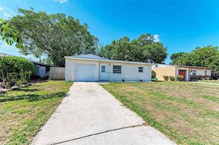 6428 44th Ave N Kenneth City, FL 33709