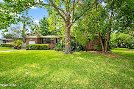 6532 Lou DR N Jacksonville, FL 32216