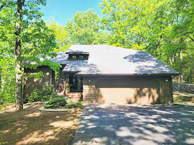 94 Turtleback Path Hardy, VA 24101