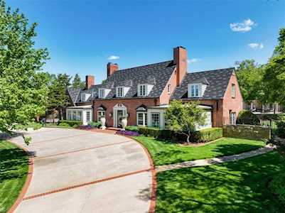 6713 NW Grand Blvd Nichols Hills, OK 73116