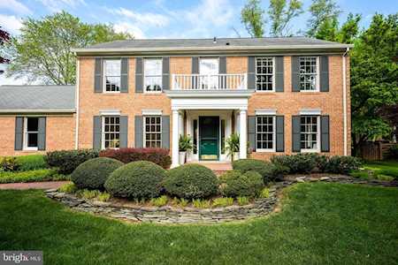 8612 Lombardy Ln Alexandria, VA 22308