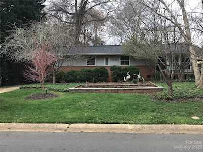 3852 Moultrie St Charlotte, NC 28209