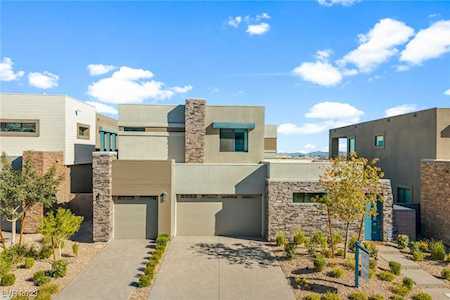 6214 Amber View St Las Vegas, NV 89135