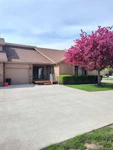37458 N Laurel Park Dr Livonia, MI 48152