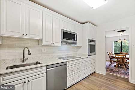 309 Yoakum Parkway #807 Alexandria, VA 22304