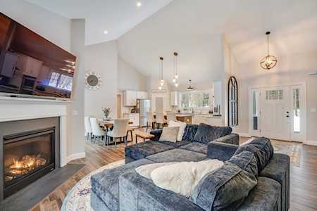 6 Dutton Circle Mont Vernon, NH 03057