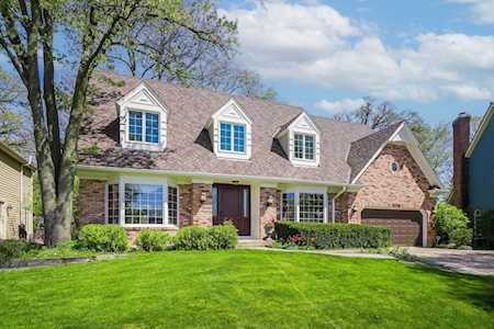1226 Olesen Dr Naperville, IL 60540