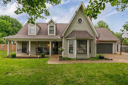 412 E E Valleywood Dr Collierville, TN 38017