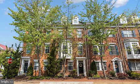 269 Medlock Ln Alexandria, VA 22304