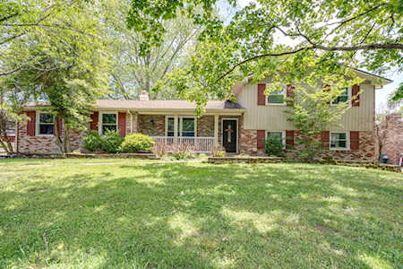 119 Roberta Dr Hendersonville, TN 37075