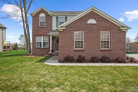 891 Canyon Creek Dr Holly Twp, MI 48442
