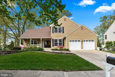 52 Longwood Dr Sicklerville, NJ 08081
