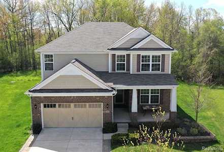 5826 Braemore Dr Canton Twp, MI 48187