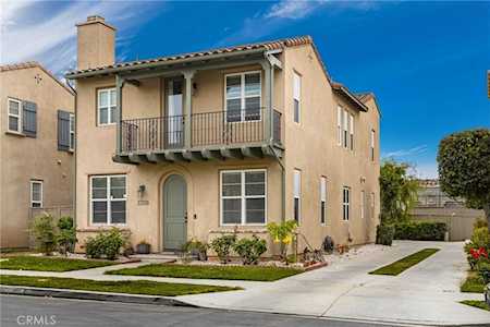 2320 W Canopy Ln Anaheim, CA 92801