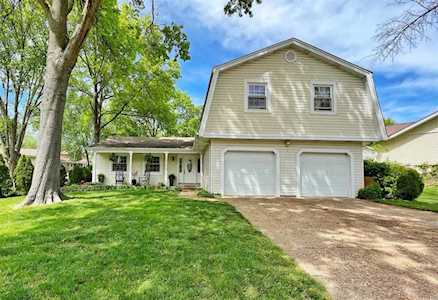 15963 Country Ridge Dr Chesterfield, MO 63017