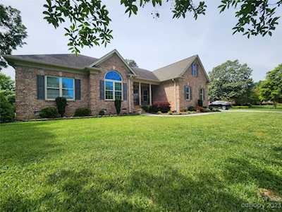705 Malcolm St Gastonia, NC 28054