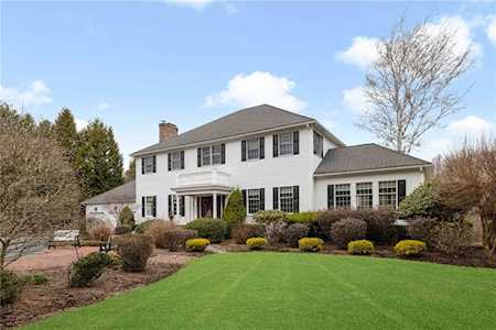 155 Hunters Crossing East Greenwich, RI 02818
