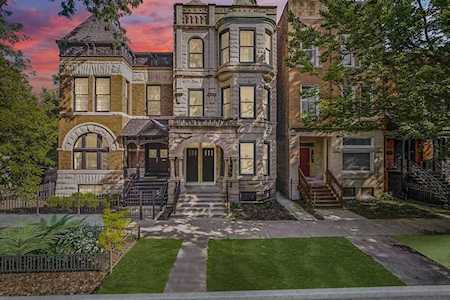 2243 N Seminary Ave #1 Chicago, IL 60614