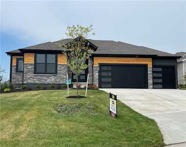 17408 Richards St Overland Park, KS 66221