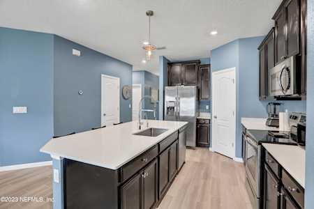 15721 Bainebridge DR Jacksonville, FL 32218