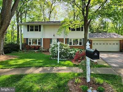 9382 Saddlemount Ct Springfield, VA 22153