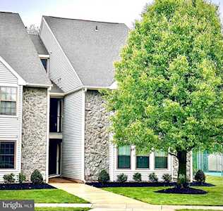 1 Bridgewater Dr Marlton, NJ 08053