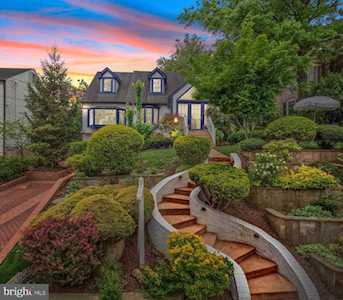 6005 Grove Dr Alexandria, VA 22307