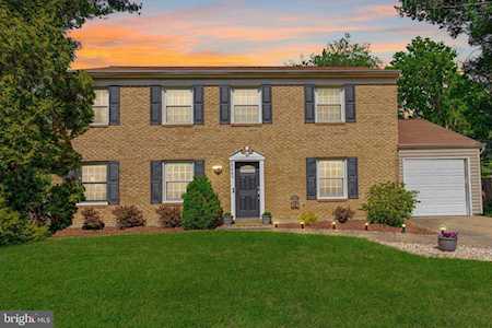 1111 Treeside Ln Herndon, VA 20170