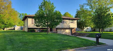 412 Bayside Dr Germantown Hills, IL 61548