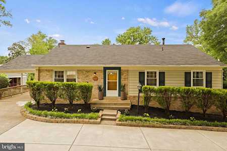 6821 Stoneybrooke Ln Alexandria, VA 22306