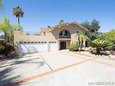 10732 Meadow Glen Way E Escondido, CA 92026