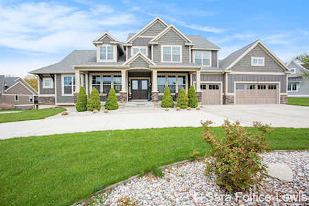 553 Stonebridge Ct Grandville, MI 49418