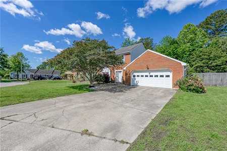 1320 New Mill Dr Chesapeake, VA 23322