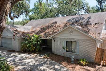 1102 N Riverhills Dr Temple Terrace, FL 33617