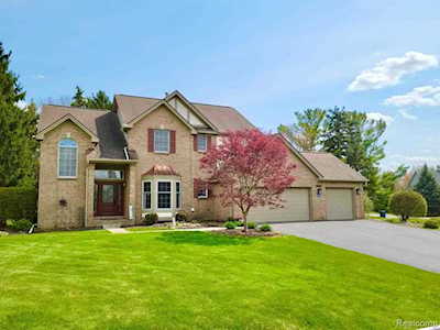 4047 Pine Ridge Ct Fenton Twp, MI 48430