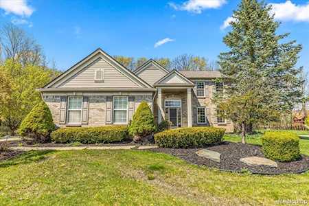 48498 Greenwich Ln Canton Twp, MI 48188
