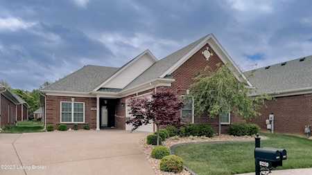 8208 Parker Grant Ct Louisville, KY 40291
